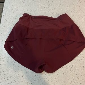 Lululemon size 4 high rise 2.5 red merlot